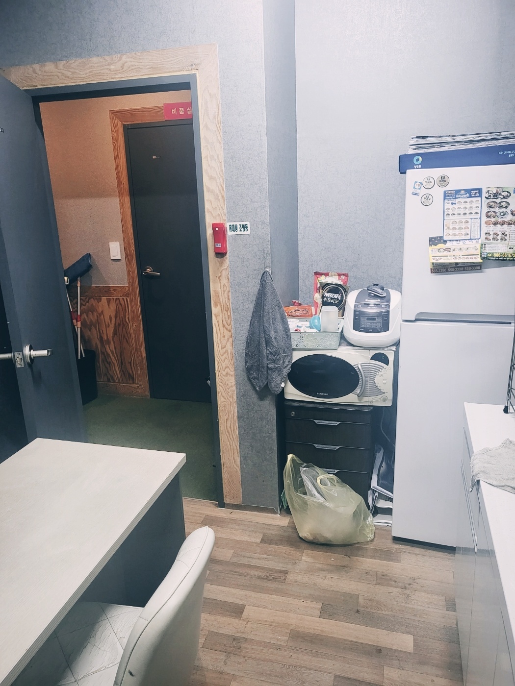 메인 배너 슬라이드 이미지 3